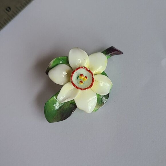 Vintage Signed Collectible Cara China White Flower Floral Brooch London - Picture 5 of 10
